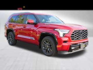 Toyota Sequoia Platinum 4WD (Natl)