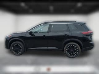 Nissan Rogue Dark Armor AWD