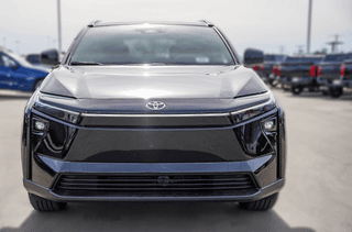 Toyota bZ XLE FWD (GS)