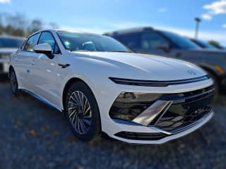 Hyundai Sonata Hybrid Limited FWD