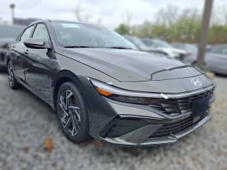 Hyundai Elantra Limited IVT