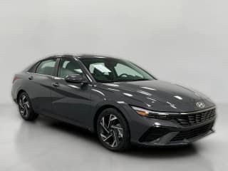 Hyundai Elantra Limited IVT