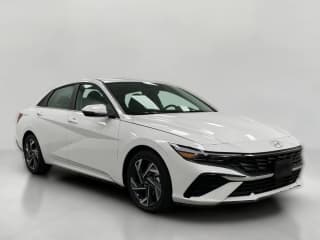 Hyundai Elantra Limited IVT