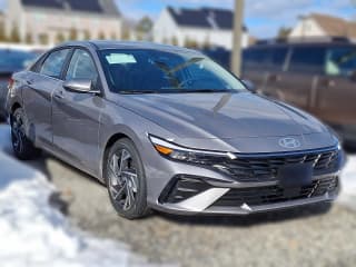 Hyundai Elantra Limited IVT