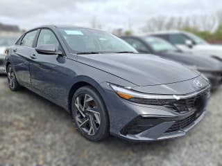 Hyundai Elantra Limited IVT