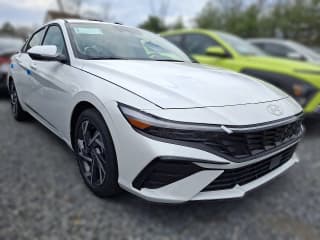 Hyundai Elantra Limited IVT