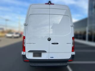 Mercedes-Benz Sprinter Cargo Van High Roof 4-Cyl Diesel HO 3500 High Roof I4 Diesel HO 170" Extended RWD