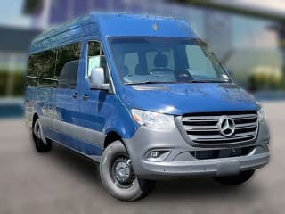 Mercedes-Benz Sprinter Passenger Van High Roof 4-Cyl Diesel 2500 High Roof I4 Diesel 170" RWD