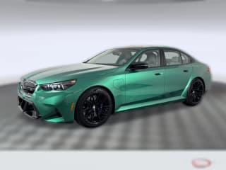 BMW M5 Base (A8) Sedan