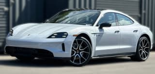 Porsche Taycan 4 AWD