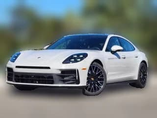 Porsche Panamera Base RWD