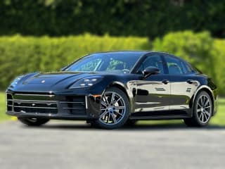 Porsche Panamera 4 E-Hybrid AWD