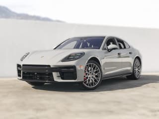 Porsche Panamera GTS AWD