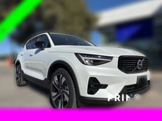 Volvo XC40 Plus B4 FWD
