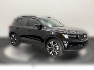 Volvo XC40 Plus B4 FWD