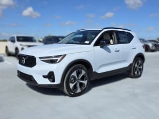 Volvo XC40 Plus B5 AWD