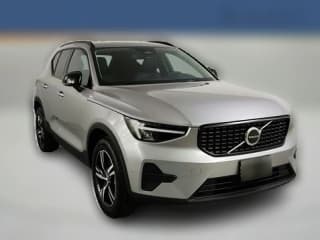 Volvo XC40 Core B5 AWD