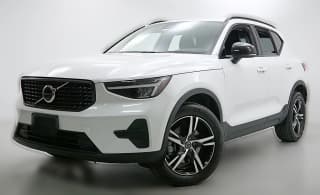 Volvo XC40 Core B5 AWD