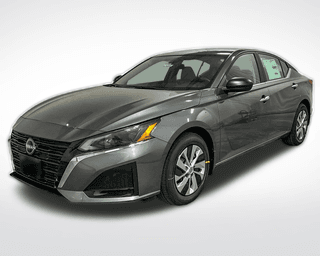 Nissan Altima S FWD Nissan Altima S FWD