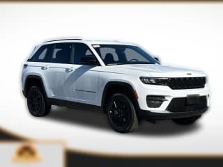 Jeep Grand Cherokee Altitude 4x2 Jeep Grand Cherokee Altitude 4x2