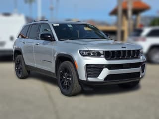 Jeep Grand Cherokee Laredo Altitude 4x2 Jeep Grand Cherokee Laredo Altitude 4x2