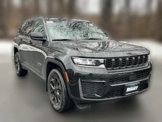 Jeep Grand Cherokee Laredo Altitude 4x4 Jeep Grand Cherokee Laredo Altitude 4x4