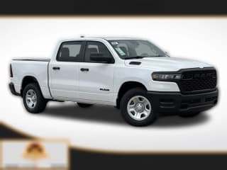 Ram 1500 Tradesman 4x2 Crew Cab 5'7" Box Ram 1500 Tradesman 4x2 Crew Cab 5'7" Box
