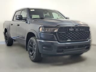 Ram 1500 Big Horn 4x4 Crew Cab 5'7" Box Ram 1500 Big Horn 4x4 Crew Cab 5'7" Box