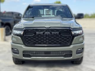 Ram 1500 Big Horn 4x4 Crew Cab 5'7" Box Ram 1500 Big Horn 4x4 Crew Cab 5'7" Box