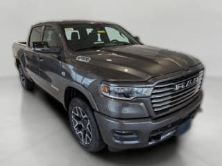Ram 1500 Laramie 4x4 Crew Cab 5'7" Box Ram 1500 Laramie 4x4 Crew Cab 5'7" Box