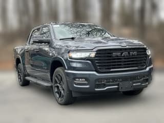 Ram 1500 Laramie 4x4 Crew Cab 5'7" Box Ram 1500 Laramie 4x4 Crew Cab 5'7" Box