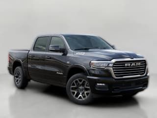 Ram 1500 Laramie 4x4 Crew Cab 5'7" Box Ram 1500 Laramie 4x4 Crew Cab 5'7" Box