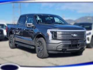 Ford F-150 Lightning LARIAT 4WD SuperCrew 5.5' Box Ford F-150 Lightning LARIAT 4WD SuperCrew 5.5' Box