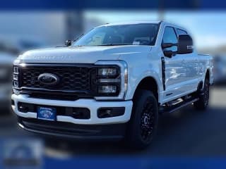 Ford Super Duty F-250 SRW LARIAT 4WD Crew Cab 6.75' Box Ford Super Duty F-250 SRW LARIAT 4WD Crew Cab 6.75' Box