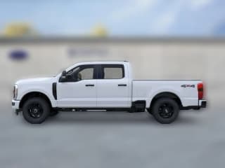 Ford Super Duty F-350 SRW XL 4WD Crew Cab 6.75' Box Ford Super Duty F-350 SRW XL 4WD Crew Cab 6.75' Box