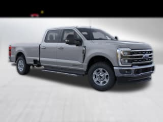 Ford Super Duty F-350 SRW XLT 4WD Crew Cab 8' Box Ford Super Duty F-350 SRW XLT 4WD Crew Cab 8' Box