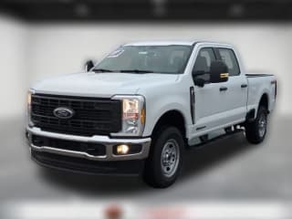 Ford Super Duty F-350 SRW XL 4WD Crew Cab 6.75' Box Ford Super Duty F-350 SRW XL 4WD Crew Cab 6.75' Box