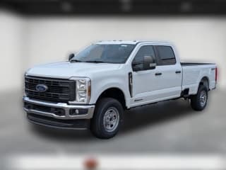 Ford Super Duty F-350 SRW XL 4WD Crew Cab 8' Box Ford Super Duty F-350 SRW XL 4WD Crew Cab 8' Box