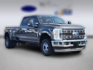 Ford Super Duty F-350 DRW XLT 4WD Crew Cab 8' Box Ford Super Duty F-350 DRW XLT 4WD Crew Cab 8' Box