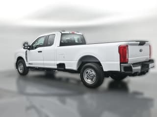 Ford Super Duty F-350 SRW XL 2WD SuperCab 8' Box Ford Super Duty F-350 SRW XL 2WD SuperCab 8' Box