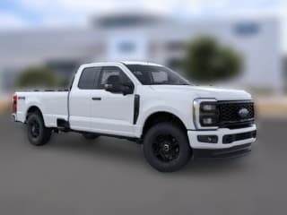 Ford Super Duty F-350 SRW XL 4WD SuperCab 8' Box Ford Super Duty F-350 SRW XL 4WD SuperCab 8' Box