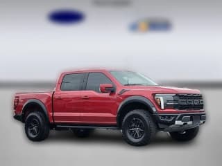 Ford F-150 Raptor 4WD SuperCrew 5.5' Box Ford F-150 Raptor 4WD SuperCrew 5.5' Box