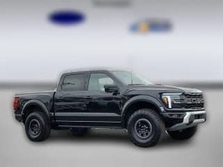 Ford F-150 Raptor 4WD SuperCrew 5.5' Box Ford F-150 Raptor 4WD SuperCrew 5.5' Box