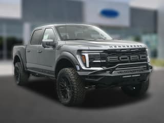 Ford F-150 Raptor 4WD SuperCrew 5.5' Box Ford F-150 Raptor 4WD SuperCrew 5.5' Box