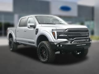 Ford F-150 LARIAT 4WD SuperCrew 5.5' Box Ford F-150 LARIAT 4WD SuperCrew 5.5' Box