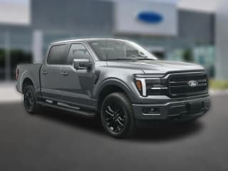 Ford F-150 LARIAT 4WD SuperCrew 5.5' Box Ford F-150 LARIAT 4WD SuperCrew 5.5' Box