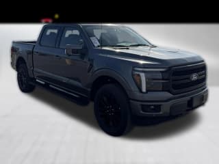 Ford F-150 LARIAT 4WD SuperCrew 5.5' Box Ford F-150 LARIAT 4WD SuperCrew 5.5' Box