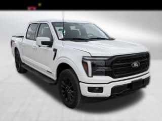 Ford F-150 LARIAT 4WD SuperCrew 5.5' Box Ford F-150 LARIAT 4WD SuperCrew 5.5' Box