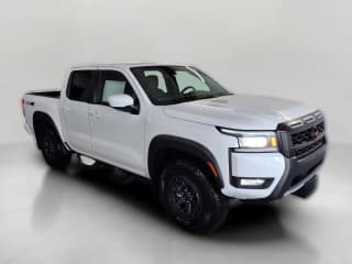 Nissan Frontier PRO-4X Crew Cab 4x4 Nissan Frontier PRO-4X Crew Cab 4x4