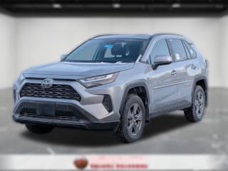 Toyota RAV4 XLE AWD (Natl) Toyota RAV4 XLE AWD (Natl)